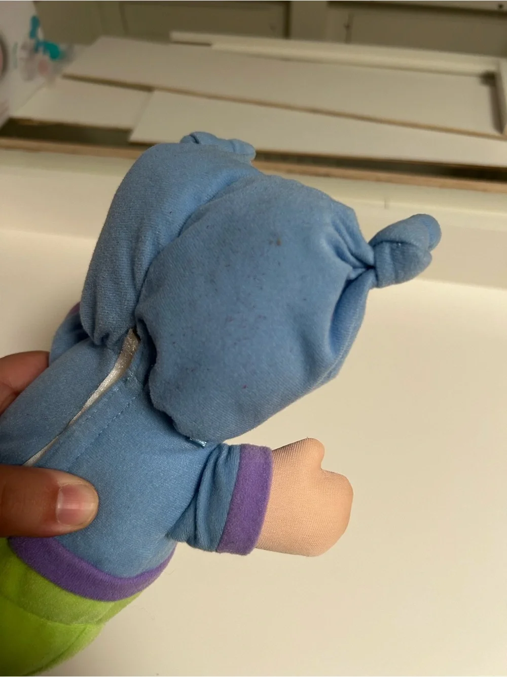 2005 Playskool Lullaby Gloworm